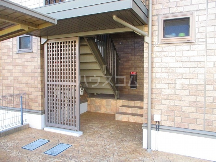 2/4 エントランス