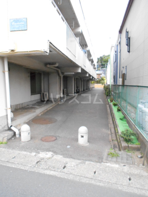 24/28 エントランス