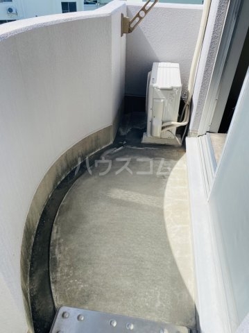 19/27 バルコニー