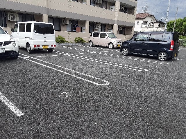 3/5 駐車場