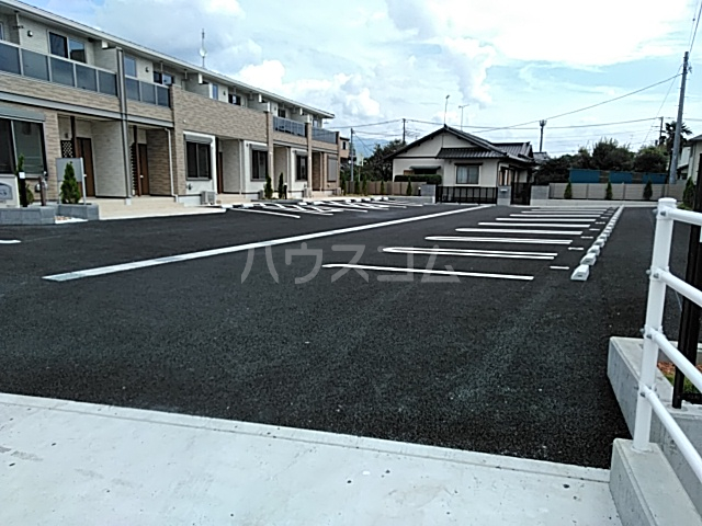 2/7 駐車場