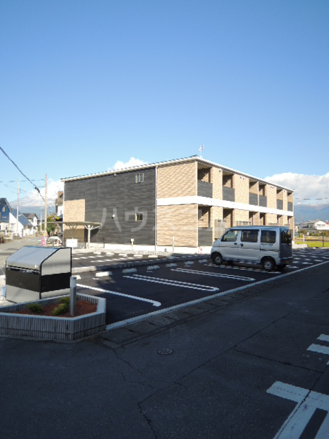 14/20 駐車場