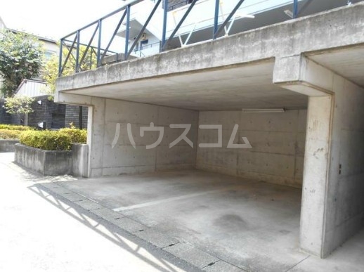 17/22 駐車場