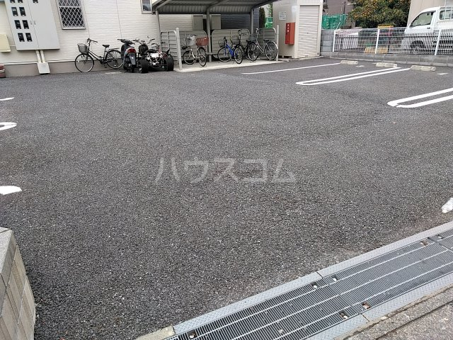 25/30 駐車場