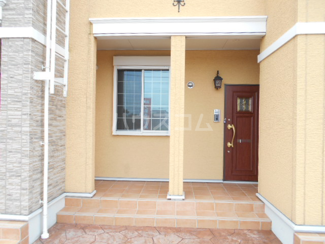 14/25 エントランス