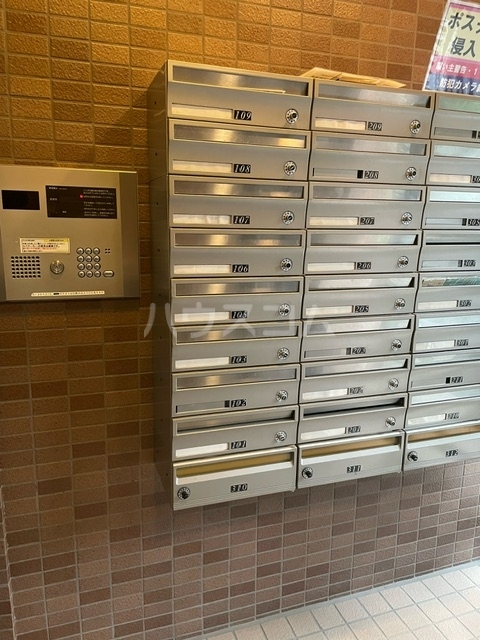 17/18 エントランス