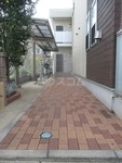 19/30 エントランス