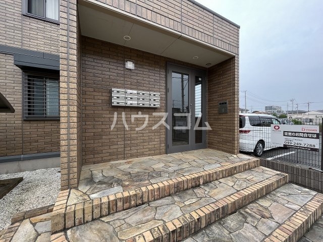 17/27 エントランス