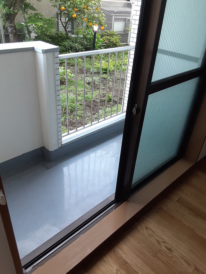 17/28 バルコニー