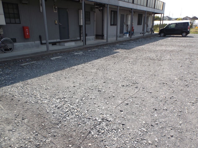 22/30 駐車場