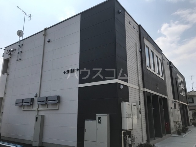 28/30 エントランス