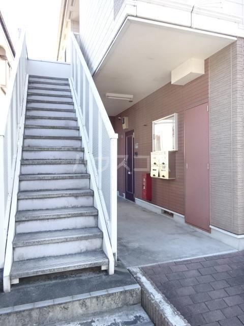 15/22 エントランス