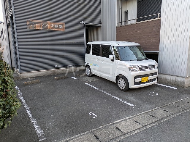 26/30 駐車場