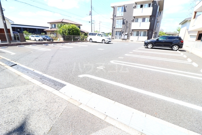 16/17 駐車場