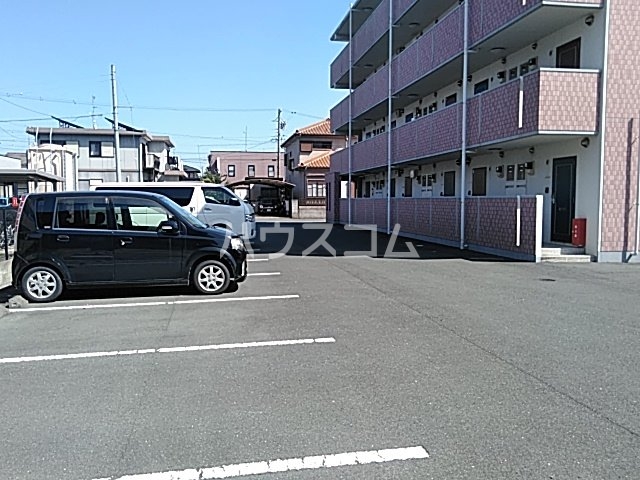 22/27 駐車場