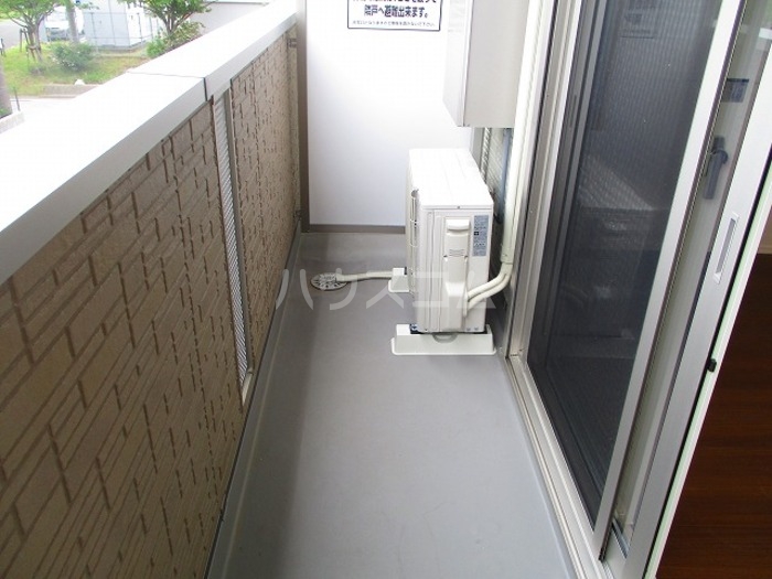 13/19 バルコニー