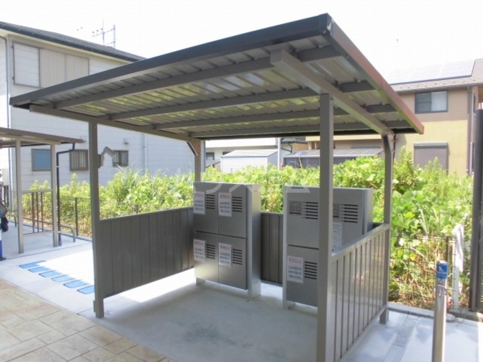 17/19 エントランス