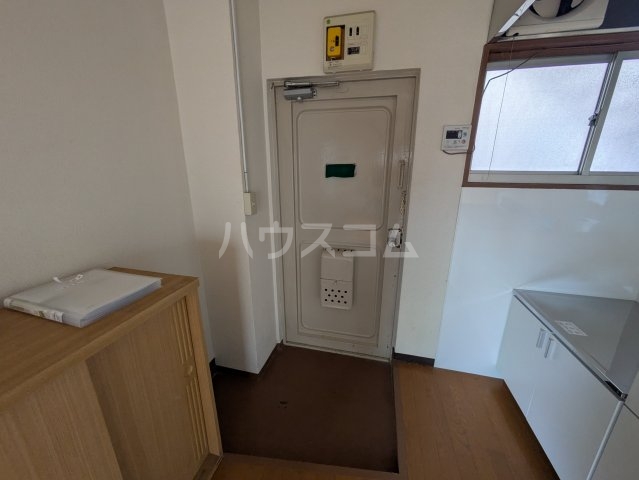 13/30 玄関