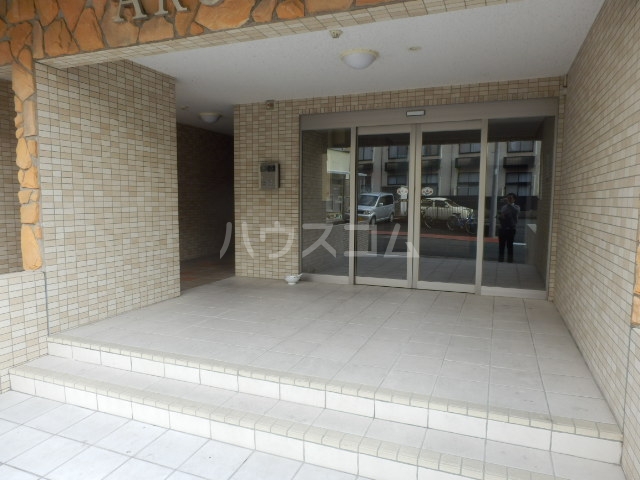 19/25 エントランス