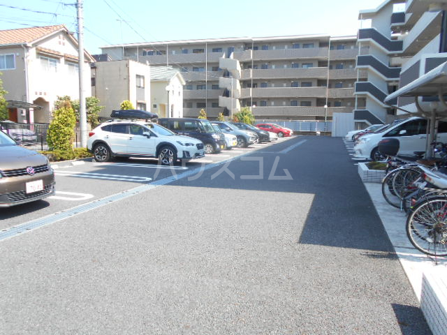 22/30 駐車場