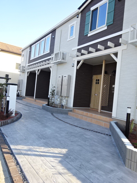 13/22 エントランス