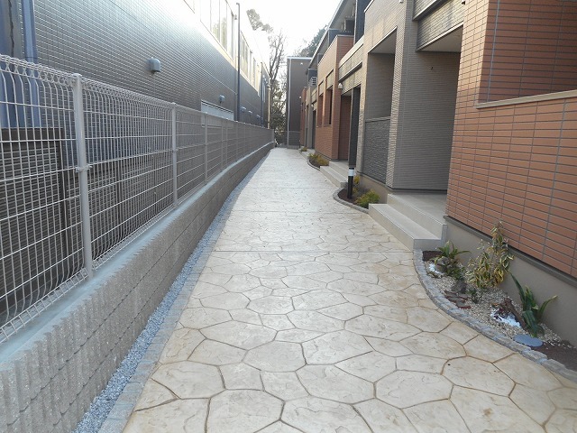 14/20 エントランス