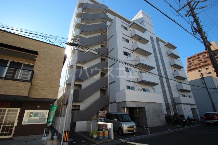 17/23 エントランス