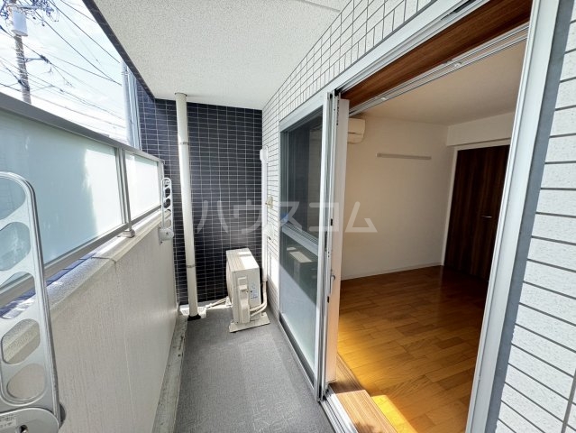 20/30 バルコニー