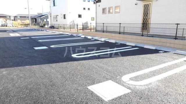 15/23 駐車場