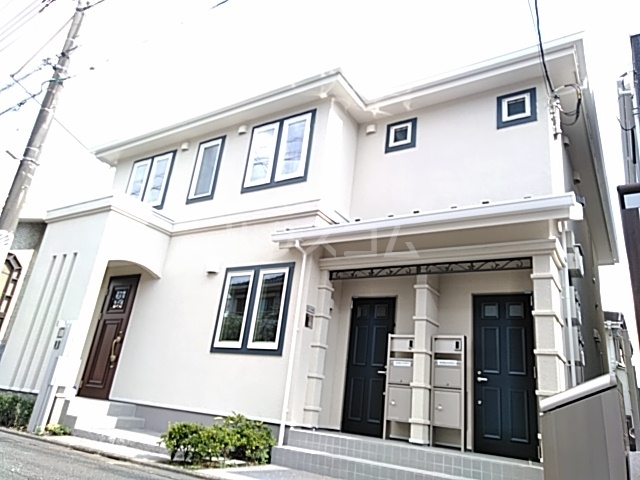 24/30 エントランス