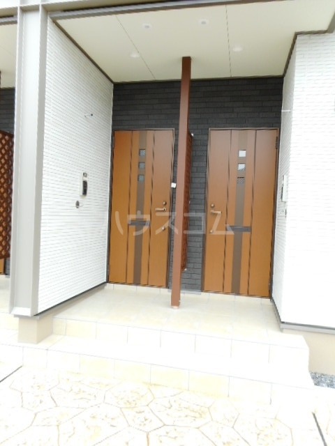 13/20 エントランス