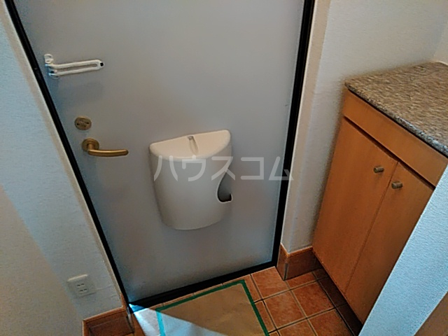 21/28 エントランス