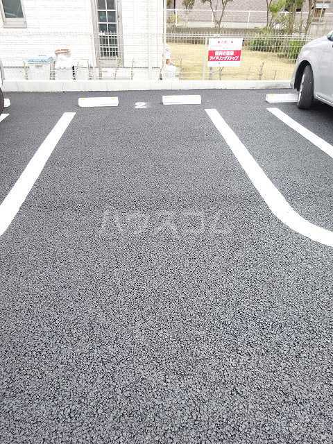 14/22 駐車場