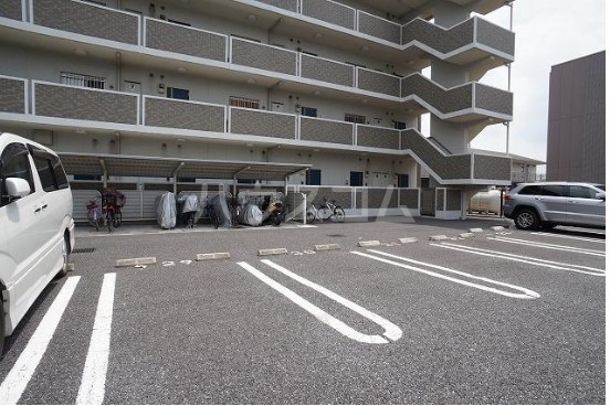 14/22 駐車場