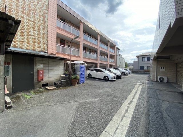 25/30 駐車場