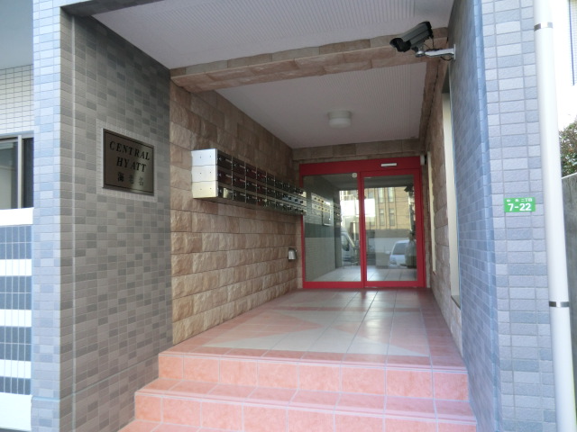 26/30 エントランス