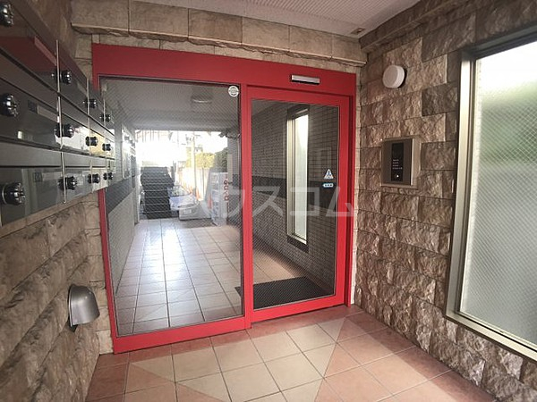 21/29 エントランス