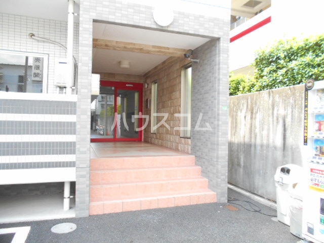 22/29 エントランス