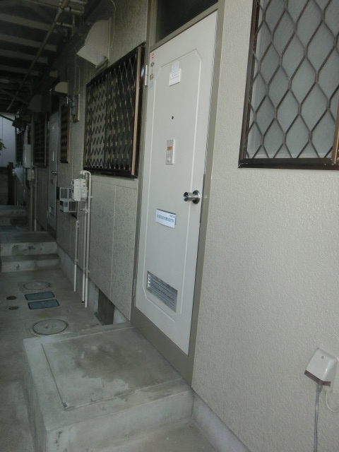 22/30 エントランス