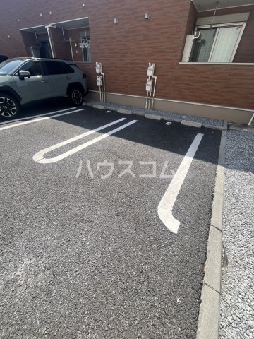 23/30 駐車場