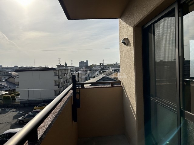 25/30 バルコニー