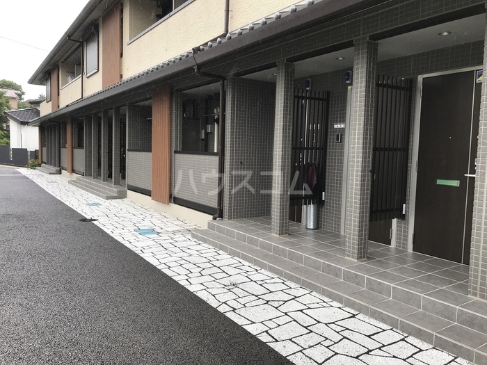 20/27 エントランス