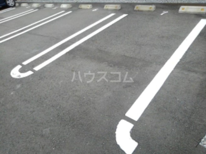 25/30 駐車場