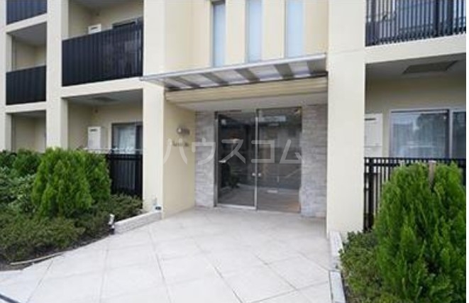 14/14 エントランス