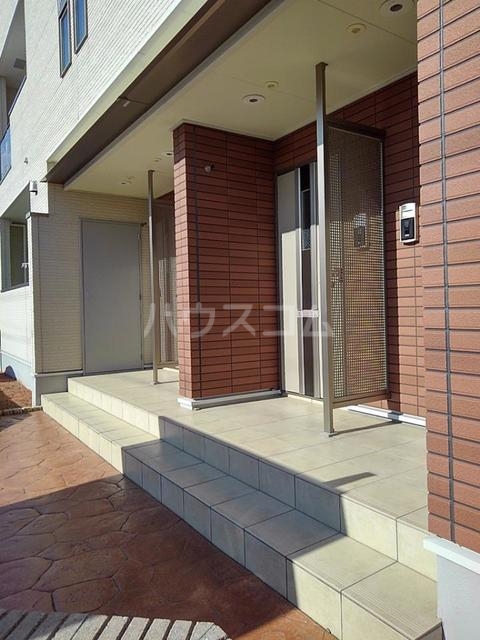 14/19 エントランス