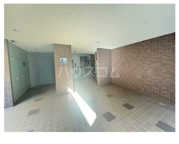 15/22 エントランス