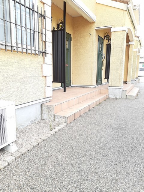 13/24 エントランス