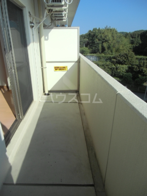 13/22 バルコニー