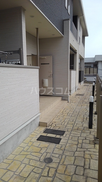 16/22 エントランス