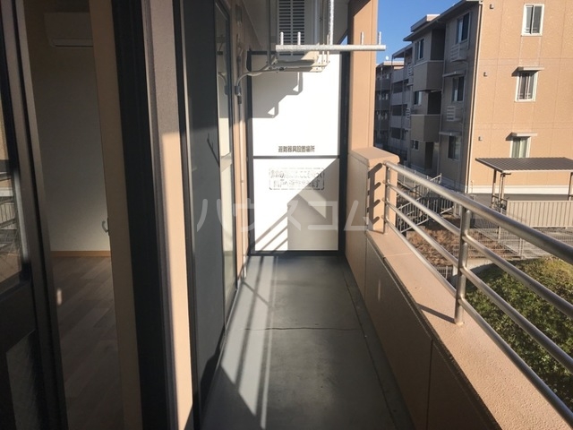 15/27 バルコニー